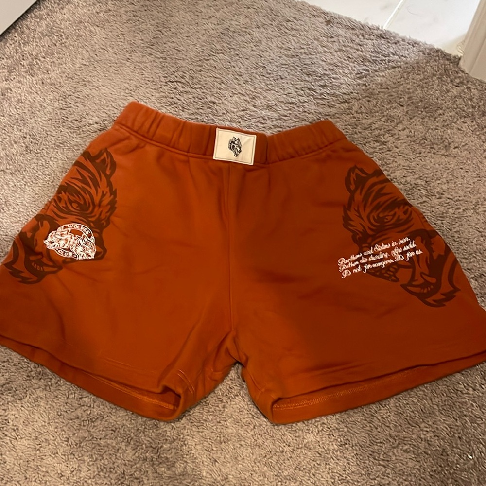 Wolves orange cotton shorts size Large
